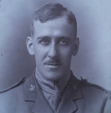 Photo of photos/Donald McLennan 1884-1966 - soldier portrait
